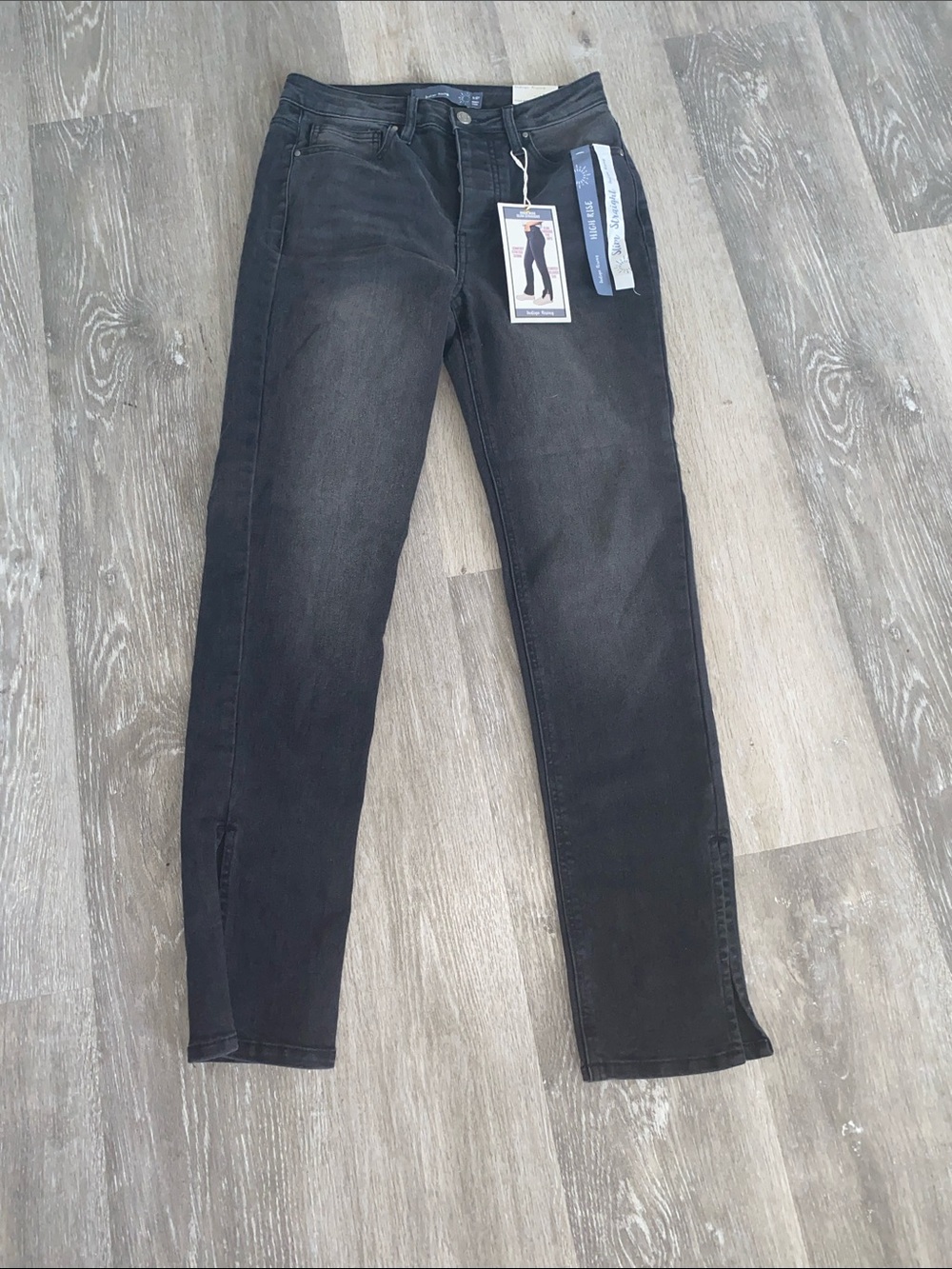 High-Rise Black Skinny Jeans â Women